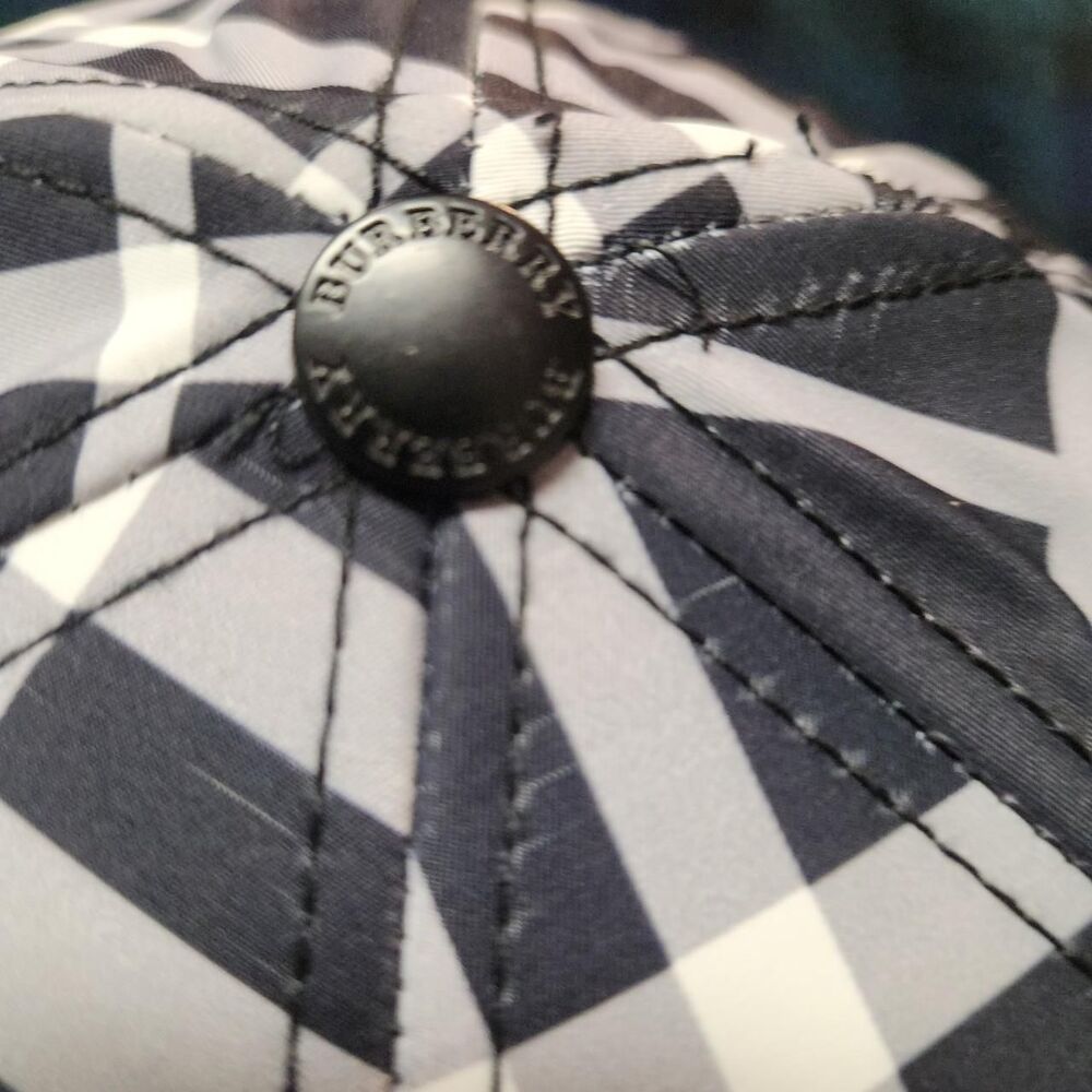 Burberry Black Nova Check Cap - Picture 2 of 8